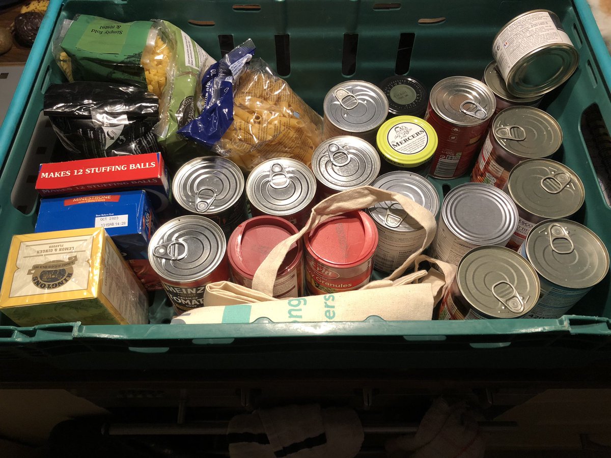 LenityNi's tweet photo. It's back to business as usual after Christmas with grocery collections for our food parcels! 

#FoodBank #donate #community #givingback #helpinghand #bekind https://t.co/fgBwnWjux7