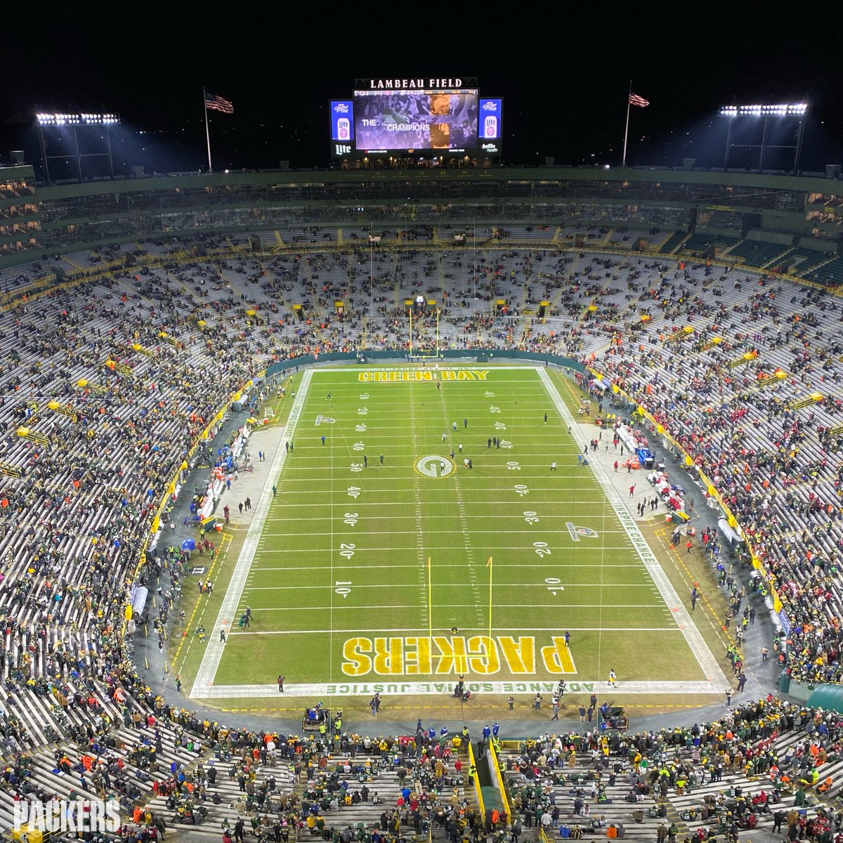 packers's tweet photo. Rooftop views 

#SFvsGB | #GoPackGo https://t.co/aPbgaH8rGh
