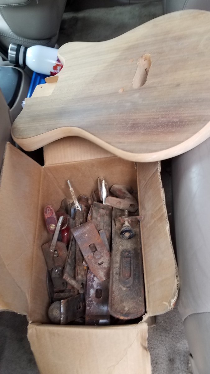 NickMilanovich's tweet photo. Final done restoring these #handplanes that I picked up from a box of junk parts. They are all Frankenstein planes and meant to be workers and I will not make them shiny and polished.
#restoration #handplane #tool #tools #woodworker #woodworking #vintage #antique #vintagetools https://t.co/SeJ6AbkLEt