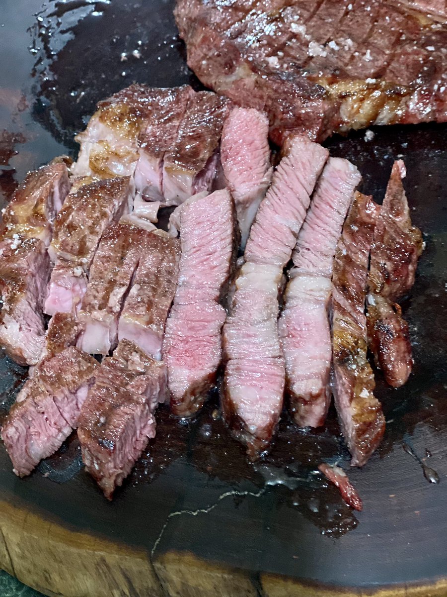 ccelayab's tweet photo. Hay de diezmillos a diezmillos, no? @srdeloscortes #hermosillo #dryaged #diezmillo #sonora https://t.co/WYcXFtAPaJ