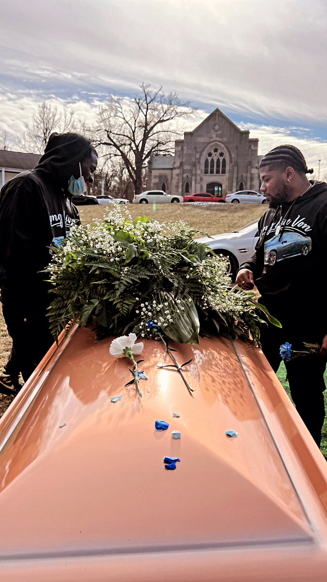 JayTodd26's tweet photo. Today was a hard day...
Brothers forever...
Watch out for us my boy,
We got Ma & the family🙏🏾🕊💙🤞🏾
#LLV #LongLiveVon #SlideKing #DriftKing #JusticeForVon
I love you lil bro, I miss you so much😪 https://t.co/kSdIc4ivrN