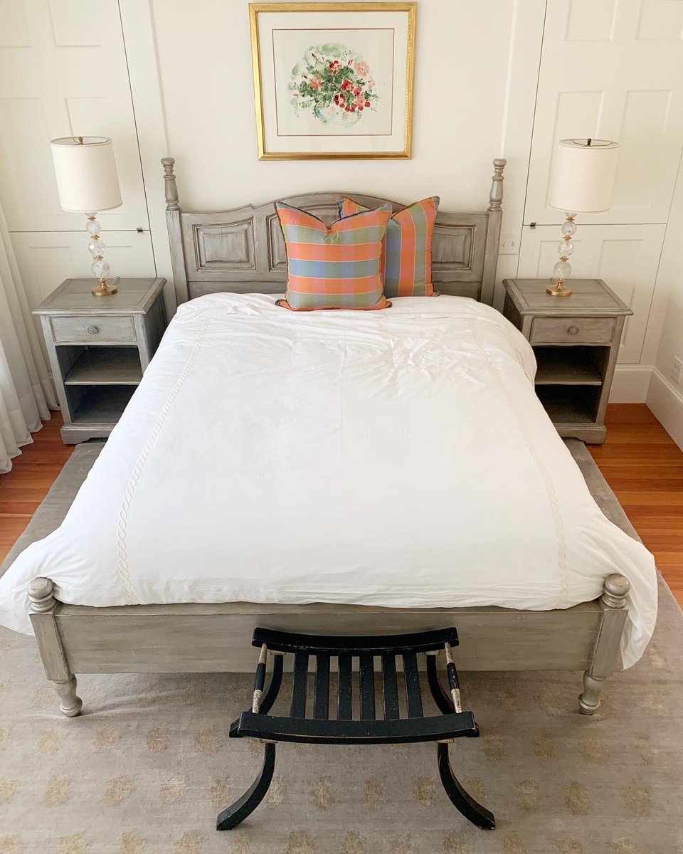 HuntEstateSales's tweet photo. Getting YOU into the South End without having to find parking.
Join the Hunt, it’s virtual! Get the whole look at https://t.co/NTbR4pR1lf.
#enjoytheview #noparking #shoponline #shopboston #bostonshopping #thelookforless #estatesale #virtualevent #southendboston #happyhunting https://t.co/d6dxmnB8Ti