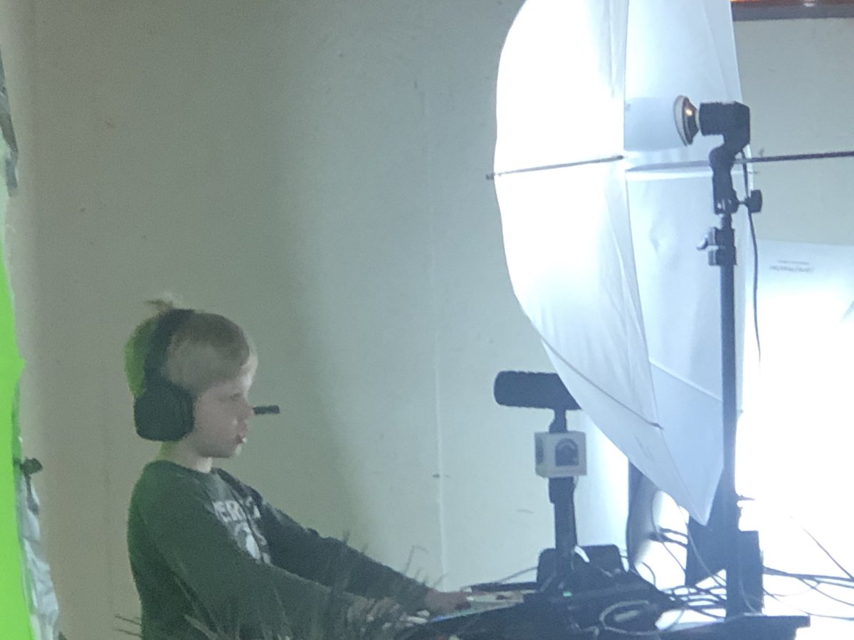 harrydevitre tweet media