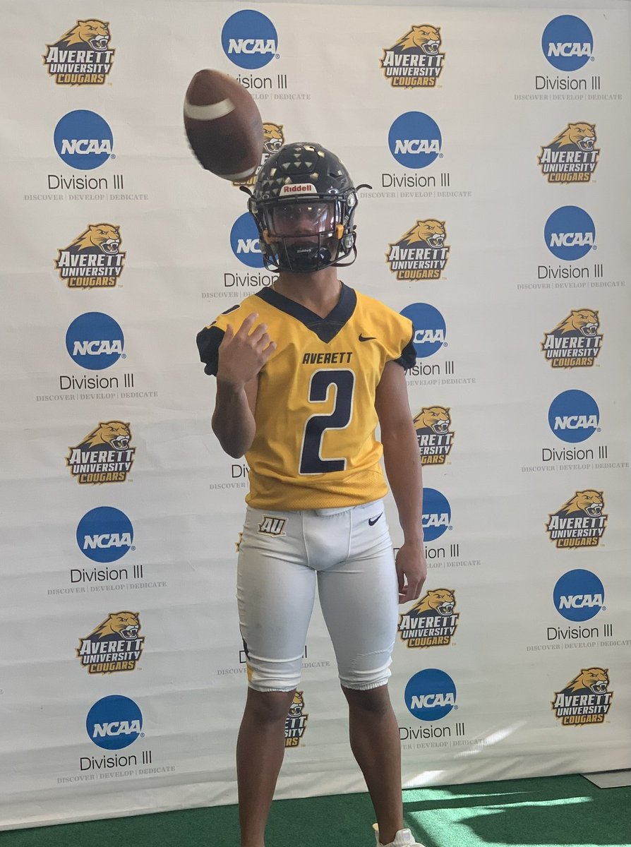Michael2Harris's tweet photo. Blessed to receive my first offer from Coach Henry &amp; the @AverettFootball staff. https://t.co/HTqMYlMCOr