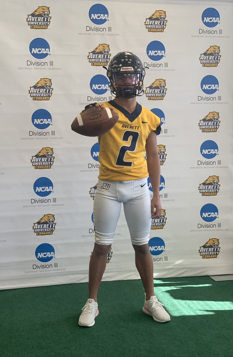 Michael2Harris's tweet photo. Blessed to receive my first offer from Coach Henry &amp; the @AverettFootball staff. https://t.co/HTqMYlMCOr
