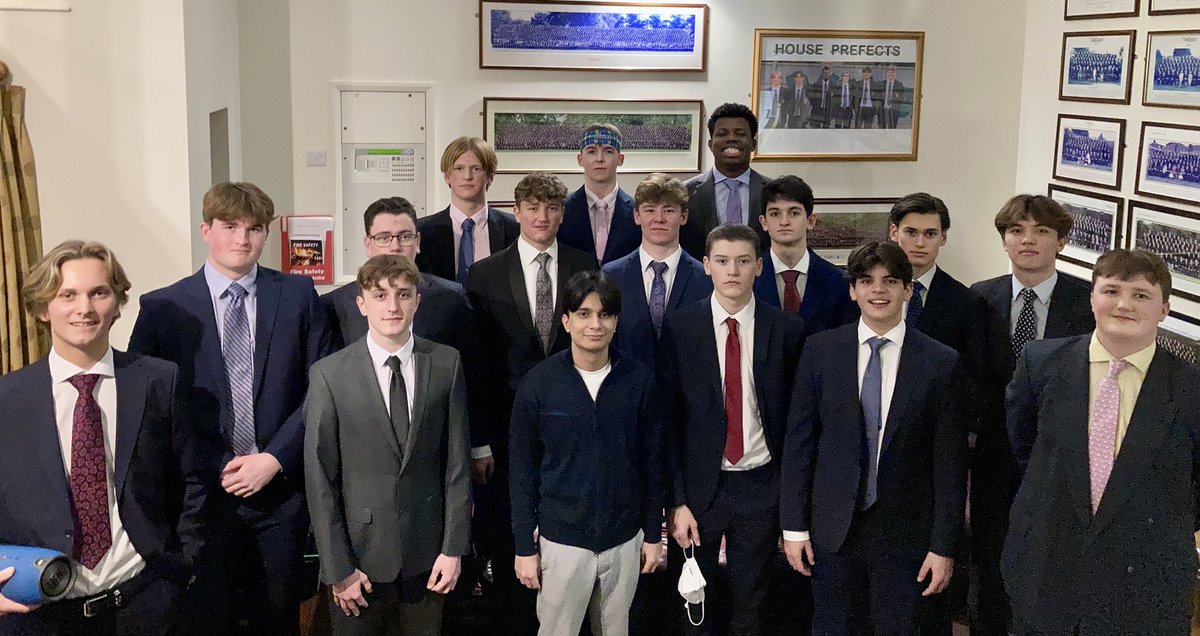 HaywoodsHouse's tweet photo. The @HaywoodsHouse F6 all suited and booted for tonightโs Karaoke social with @ChapmansHouse @stevens_house @OakhamBuchs @rushebrookes #singlikeyoumeanit #boardingfun #housespirit https://t.co/raYpbdYDOO