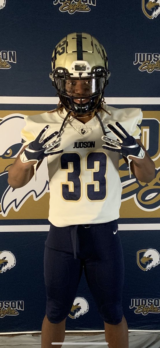 reggie_boyd33's tweet photo. Had a great visit today! Thank you @JudsonUfootball @CoachFitz_JU https://t.co/ZUbLi0Kpb9