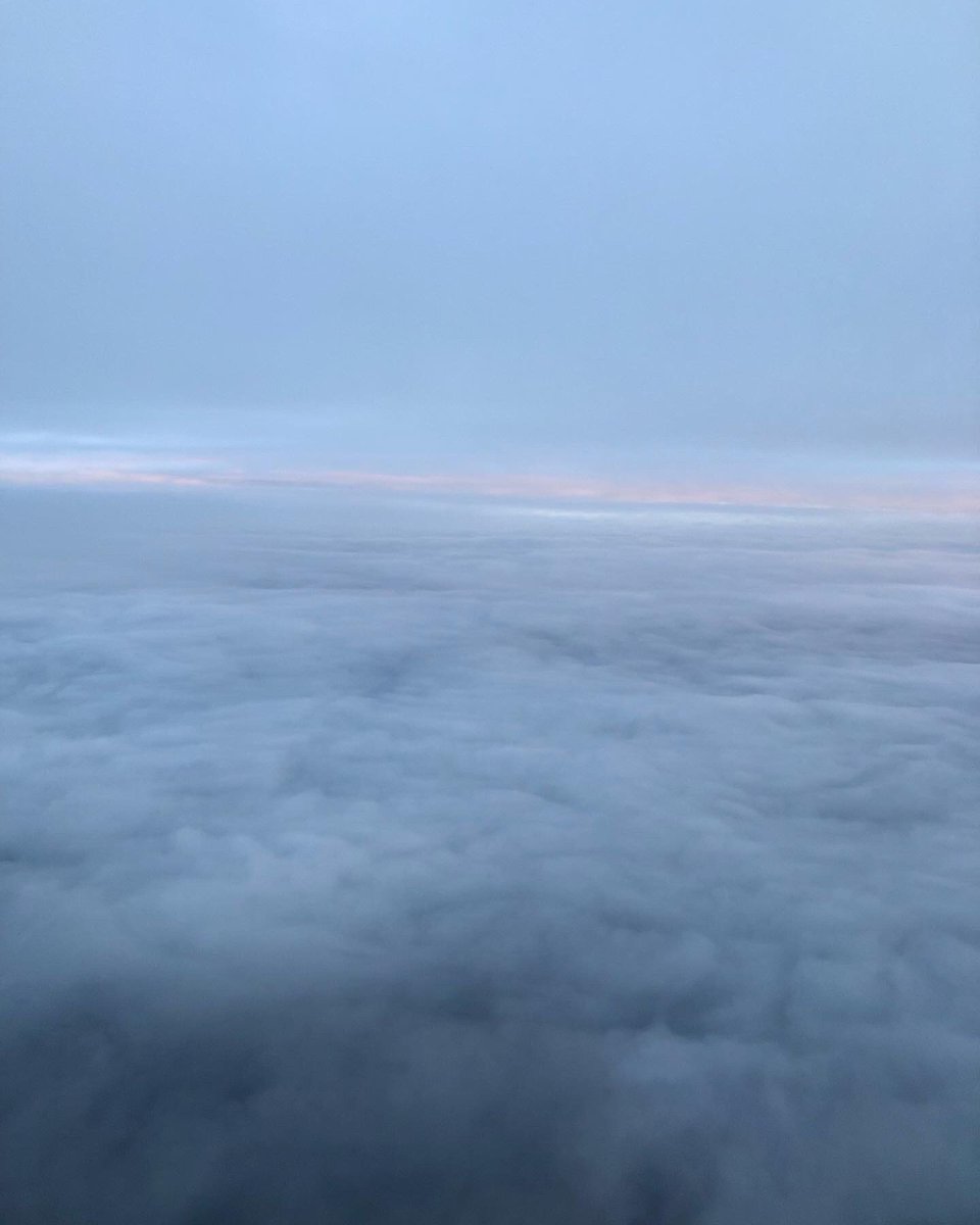 MagicAntuan's tweet photo. We often see clouds as an obstruction, or a sign of bad weather. Remember that there is always MORE beyond the level we see. May this find you in good health and spirits.  #blackjoy #gaytravels #travel #vacation #lessonsfromnature #soldieroflove https://t.co/LAnLxYleNE