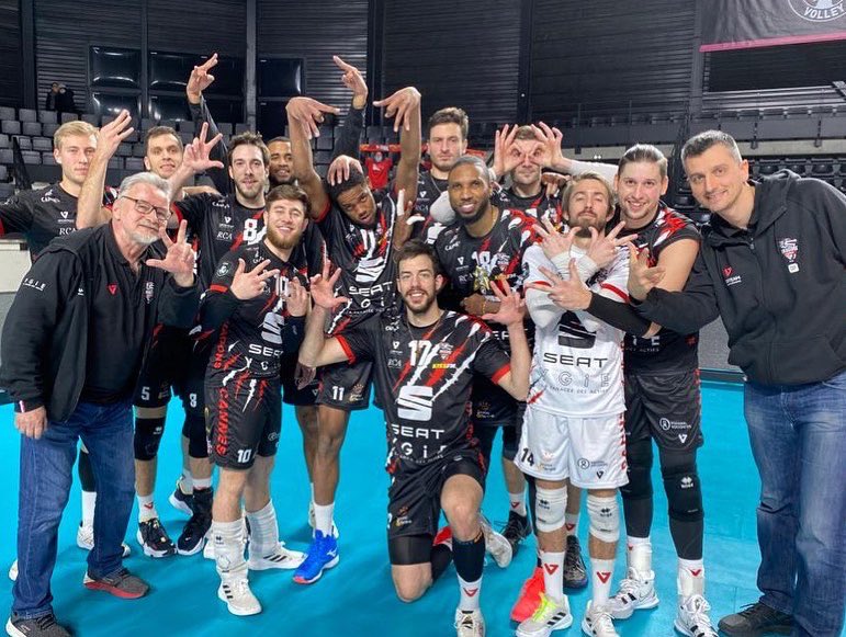 Victoire importante 3/1 à Narbonne ! Bravo à mes joueurs et à mon staff ! 3 points importants avec une belle attitude ! On continue à travailler et on avance !
#ASCannes <a href="/ASCannesVolley/">AS Cannes Volley</a>