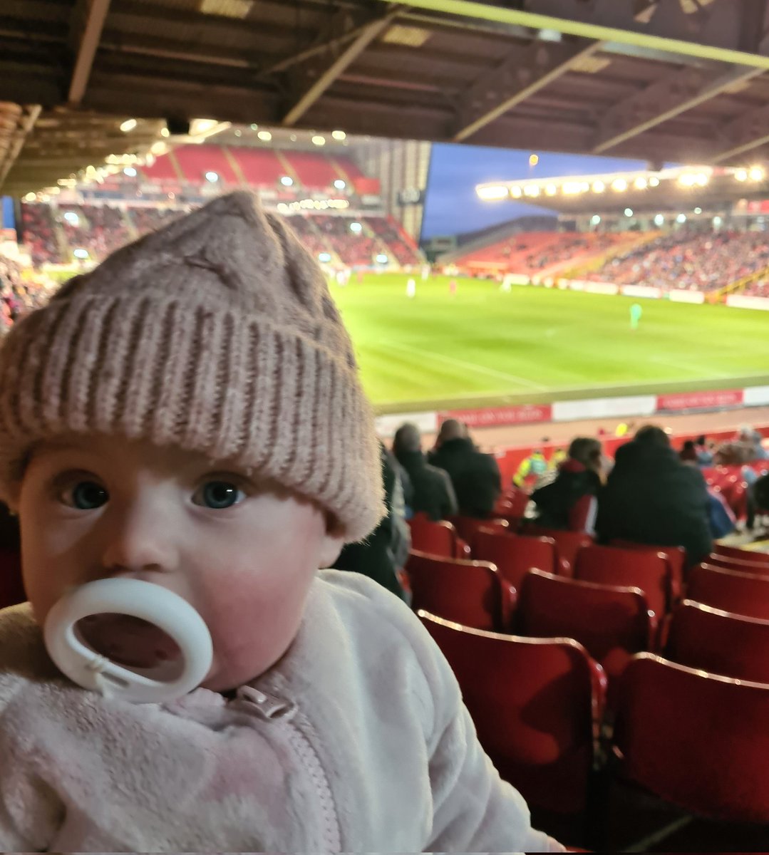 Ruth_W_'s tweet photo. A goal filled first trip to Pittodrie to see @AberdeenFC for Norah. 3 goals, saw the 1st, slept through the 2nd and didn't quite make it to the 3rd! I'd say that's pretty successful. https://t.co/r4y6BLAyR7