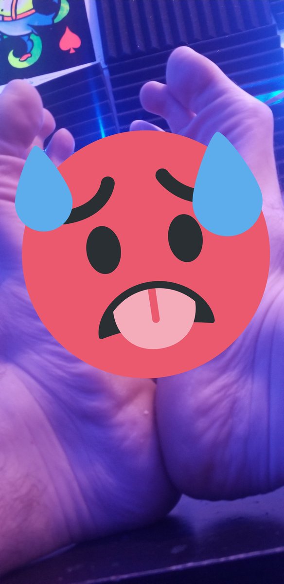 BFHFeet's tweet photo. I take requests from pigs who sub to my Onlyfans. $7.99 Food? Scratching? Dirty? Make ur choice pigs.

https://t.co/ju6nFGjXgn
#sweatyfeet #smellyfeet  #malefeetfetish #dirtyfeet #dirtyfeet
#cashmaster #cashfags #cashdrain #cashcow #finserv #findomdrain #findomuk #findomking https://t.co/NSQiL9xpmx