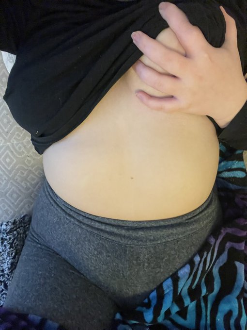 I&rsquo;m watching anime will someone lick my pussy #FairyTail #animegirl #animetwt #nsfwtw #nsfw #fansly #onlyfans<a href="/tag/switch"class="tags"><span>#switch</span></a><a href="/tag/nsfw"class="tags"><span>#nsfw</span></a><a href="/tag/animegirl"class="tags"><span>#animegirl</span></a><a href="/tag/fairytail"class="tags"><span>#fairytail</span></a><a href="/tag/onlyfans"class="tags"><span>#onlyfans</span></a>