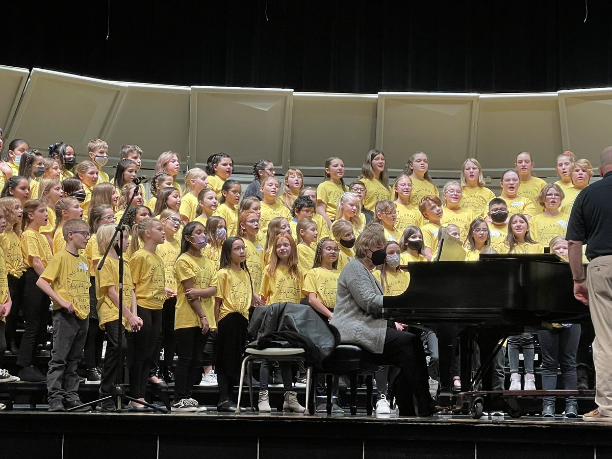 patsyacorn's tweet photo. @HowardGI Sing Around Nebraska. These students are ready to blow your socks off! https://t.co/eTlWs43Q5q