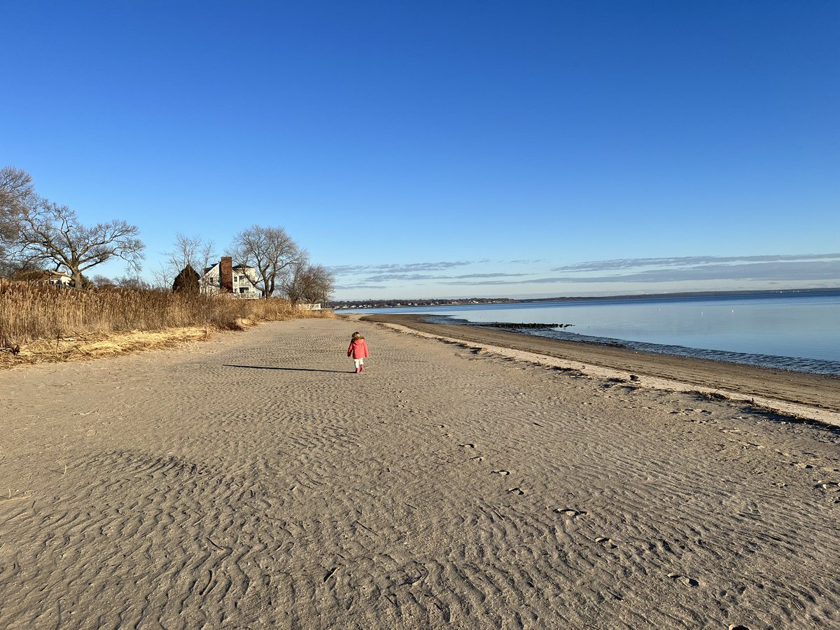 chrislb104's tweet photo. Beach clean and playground. The full moon and storms washed in quite a bit. All cleaned up. Leah found some plastic she liked.  @2minbeachclean @ecoRInews #buttonwoodsbeach #2minutebeachclean https://t.co/NBxVBrsXjw