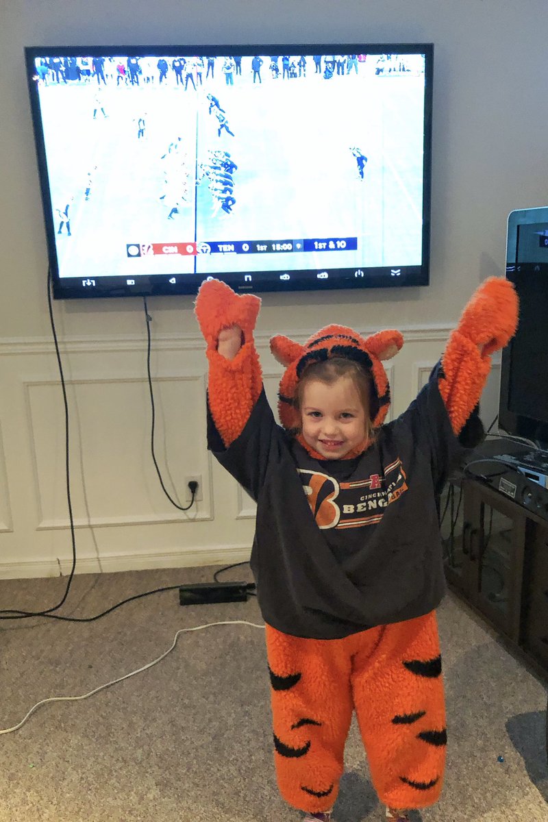 #WhoDey #Bengals <a href="/NFL/">NFL</a> #NFLPlayoffs ready for playoff football, she’ll be a packers fan next 😉