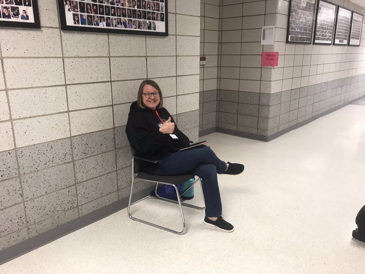 dcgactivities's tweet photo. The @DCGchoral Take Two Show Choir Invite does not happen without our many, many volunteers!!!! Here are just a few of almost 100 volunteers on Saturday!! Special thank you to the Friday night volunteers as well! #volunteeringmatters https://t.co/tkMWjpMlFd