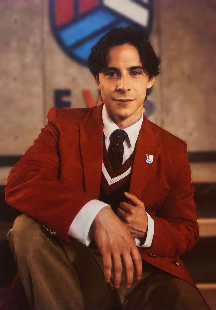 milennasanty's tweet photo. Não é possível que só eu acho parecido KKKKK (Bellamy de the  100 e Sebas de rebeldes netflix.) https://t.co/8RfiL24AQA