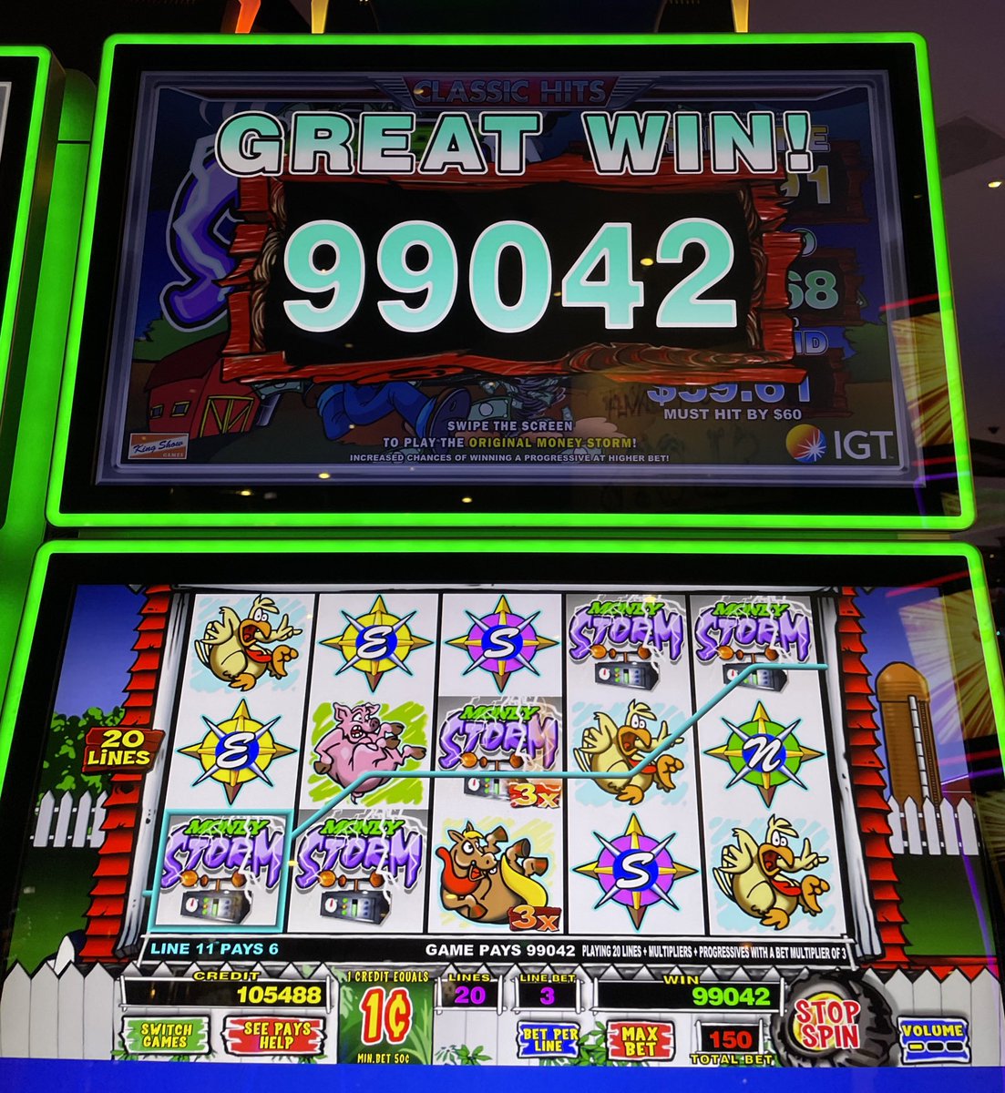 ap_piggy's tweet image. Storm chasing 💵 ⛈