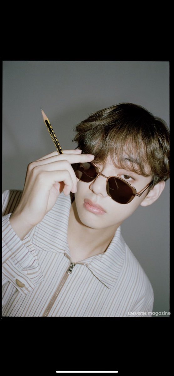 FantasyV25's tweet photo. NEVER Getting Over This One Sir ❤️🔥 #V 💜 @BTS_twt 🇺🇸 #VisualGod 👑 https://t.co/2ohjCM1ryg