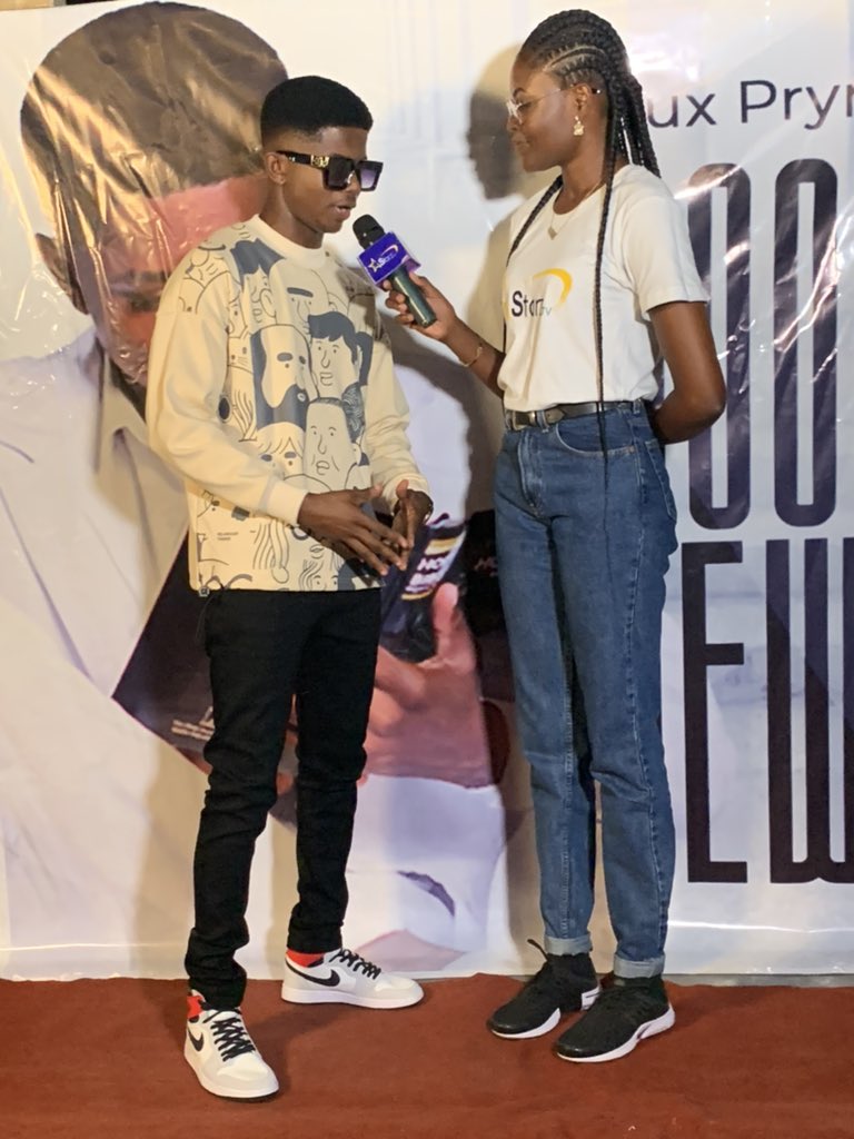 Vbuqsworld's tweet photo. Exclusive interview with Headline artiste @JuxPrynx at the Red Carpet of his “Good News Ep” Listening Party by Star Tv
#GoodNewsEp #Vbuqs https://t.co/g7mZXhjD88