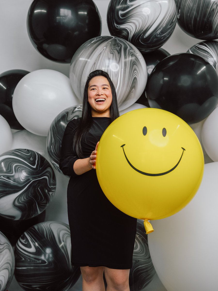 downtowncalgary's tweet photo. You may recognize a familiar face in the artist lineup at #GlowfestYYC ๐
Maria Galura's whimsical balloon installation was a highlight of #DeckTheAve in December, and we're excited to see the magic she'll bring to #DowntownCalgary next month: https://t.co/R0LXSFihUn https://t.co/Lkcs7ZjTE5