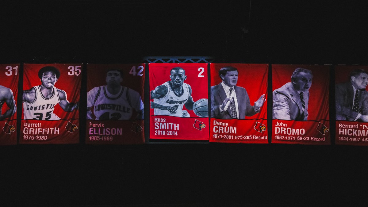 LouisvilleMBB's tweet photo. Forever a Legend.

@Specter_Smit's 2️⃣ hangs among the greats.

#GoCards x #RUS2 https://t.co/ugLax1Ctbq