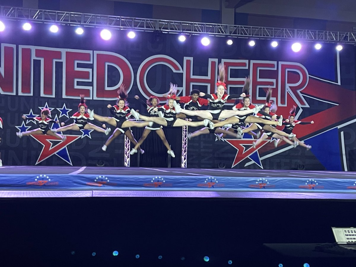 Comp season has come to an end! So proud of our team and all the hard work put in ❤️❤️ #lobonation