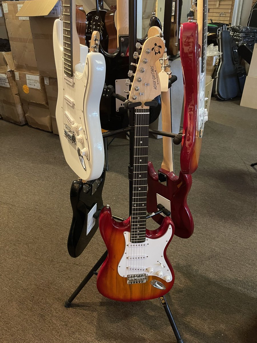 HugUkulele's tweet photo. check out our dealer @HUGmusicShop in Hilo, Hawaii carrying our Honu Guitars by HUG Ukulele

#HonuGuitars #HUGUkulele #guitar #hilo https://t.co/mO544WAdR7