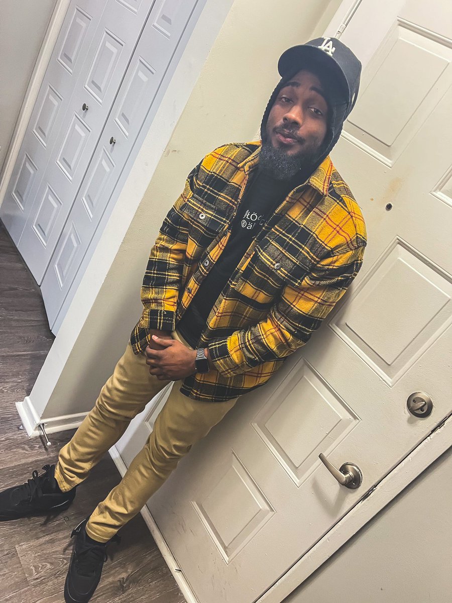 3_SHOWOFF's tweet photo. Merch finna drop cheer shorts on the way ๐ฌ #BlockBaby https://t.co/7cx2TKC0Ve
