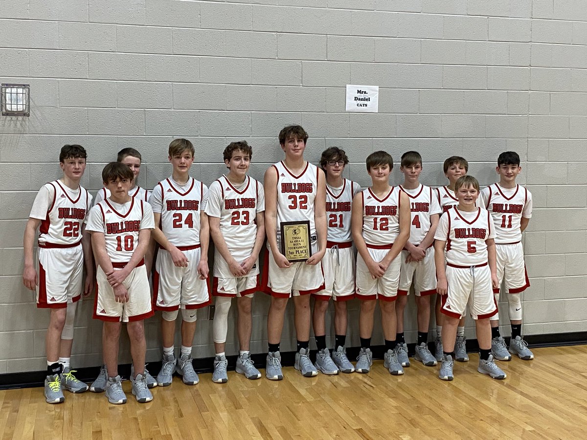 Zachbentley34's tweet photo. HCMS boys basketball defeats Charlotte in consolation game to finish 3rd in the area tourney and advance to sectionals for the first time in a long time. (You’d have to find somebody who was around before 2006 to know exactly when) #TournamentTime #SurviveAndAdvance #hcbest4kids https://t.co/3gKAwgVS3a