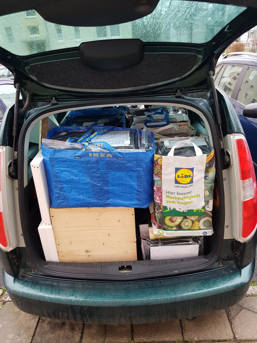 Geniates's tweet image. Separating from my comparative beetle collection for the next few months or maybe years?..not sure how I can do taxonomy without it, since I use it almost daily 😬