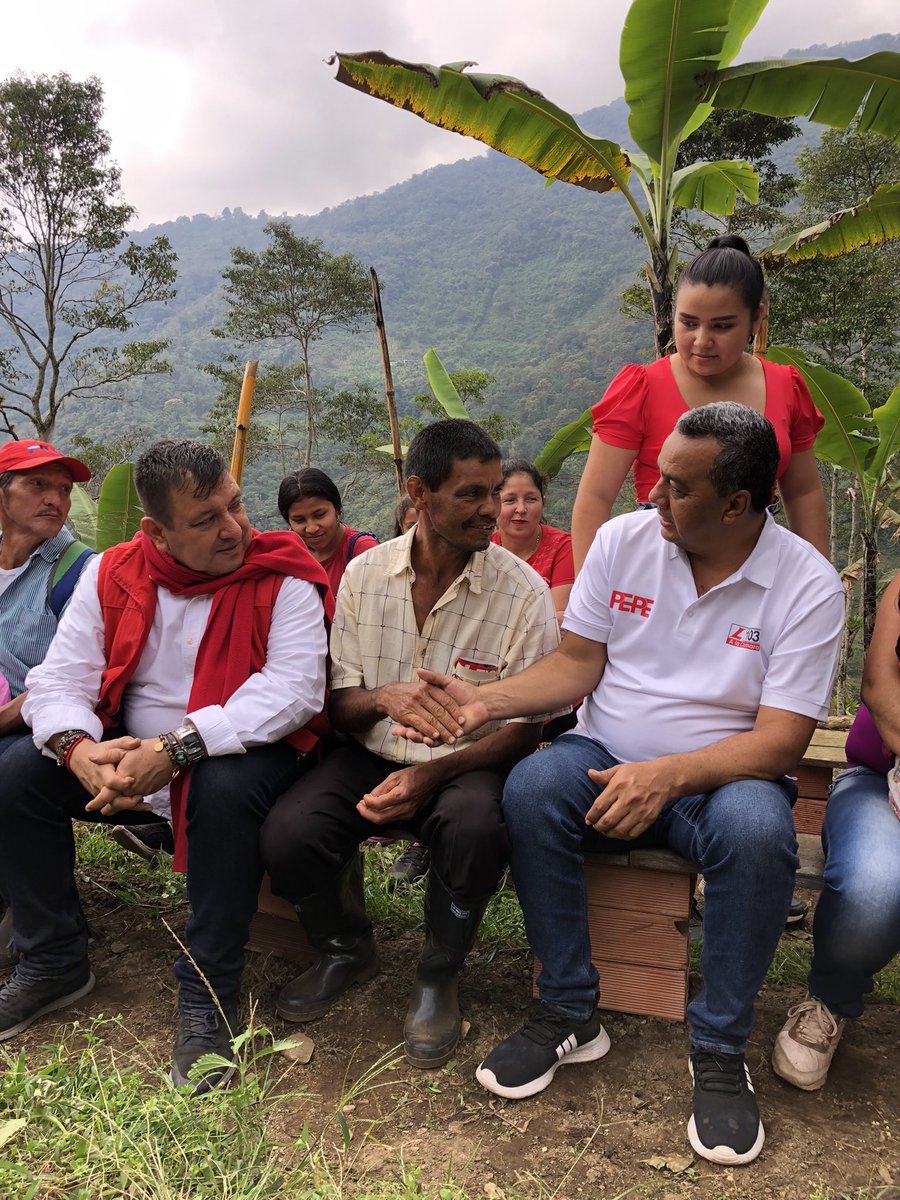 Sin fronteras y con palabra se traduce en hechos, estando junto a la comunidad urbana y rural lograremos representarlos en la cámara de representantes #L103 #PepeAlaCamara #RegresaLaPepeMania
#partidoliberal #NorteDeSantander #seguimostrabajando #UnidosSomosMas #senadoL4 #L4