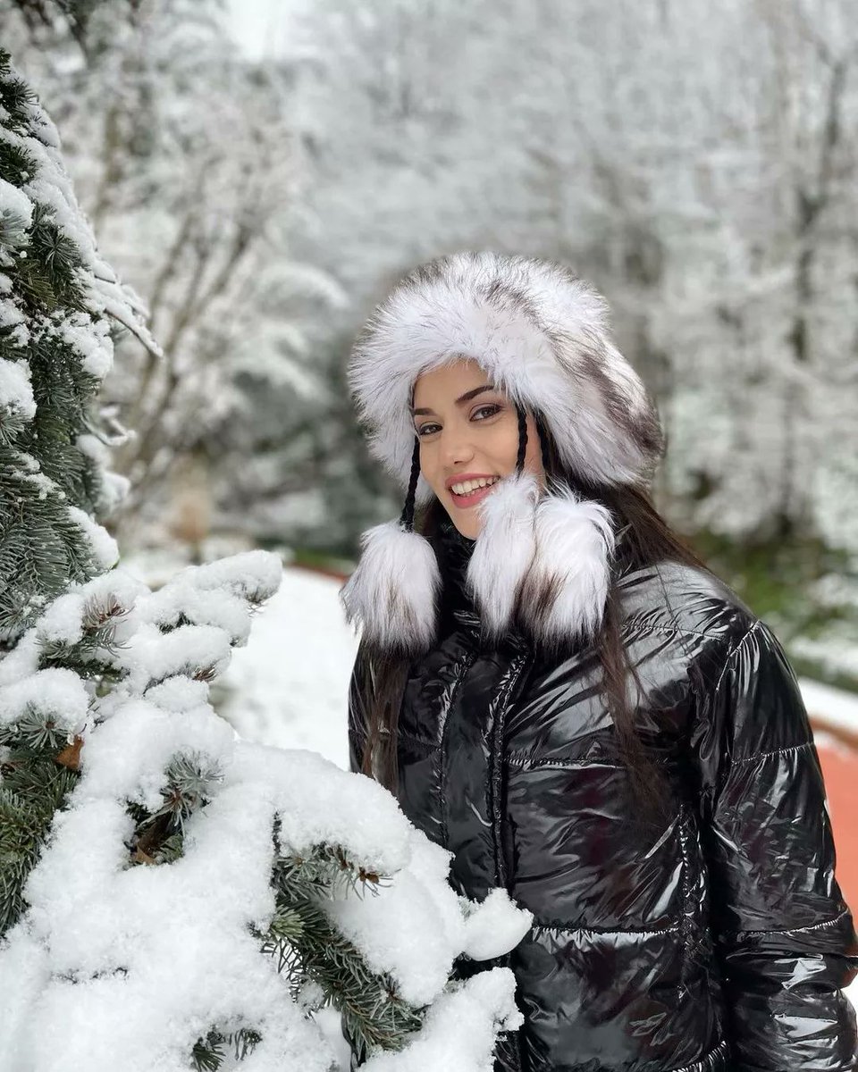 Fevcen_Ozcivit's tweet photo. Fahriye Evcen'den yeni paylaşımlar ❄🌨🤩😍❤ #fahriyeevcen #fahriyeevcenözçivit #AlparslanBüyükSelçuklu #akçahatun #alparslan @evcenf https://t.co/v1tU7SoUgV