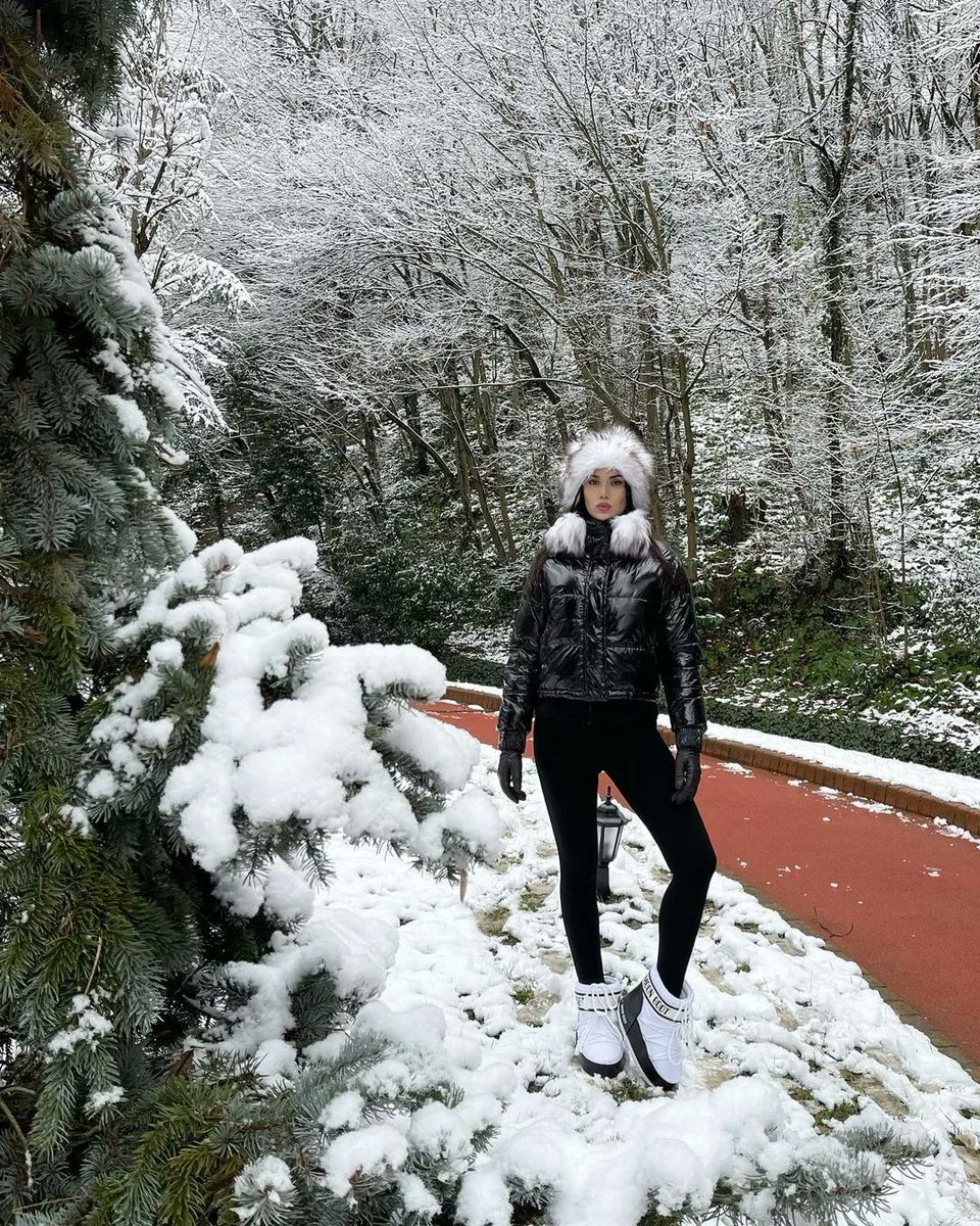 Fevcen_Ozcivit's tweet photo. Fahriye Evcen'den yeni paylaşımlar ❄🌨🤩😍❤ #fahriyeevcen #fahriyeevcenözçivit #AlparslanBüyükSelçuklu #akçahatun #alparslan @evcenf https://t.co/v1tU7SoUgV