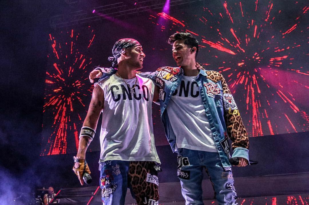DyLMCNCO's tweet photo. Feliz cumpleaños @lumnayofficial 
I LOVE U ❤
 #HappyRichardDay @CNCOmusic https://t.co/ZxNHHCUdAQ