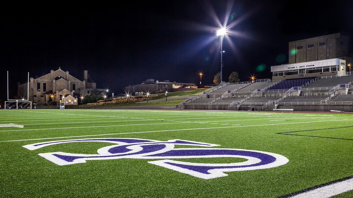zachhogan22's tweet photo. Blessed to have received an offer from Southwestern ⚫️🟣 @buildersports @CoachGriffSC https://t.co/qlOREeT5Tu