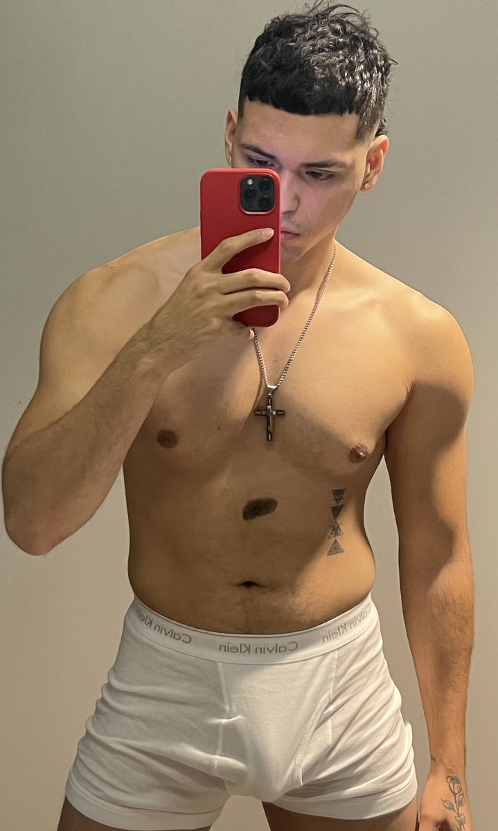 geminikingggg's tweet photo. In my Calvin’s Definitely 🅿️ https://t.co/rpSXocPBy9