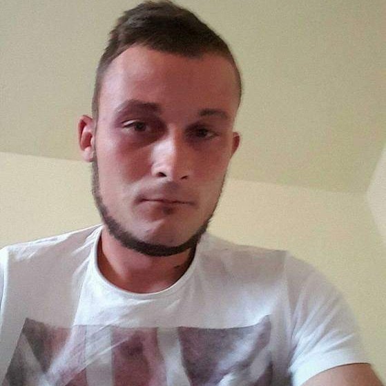BusagaAlex's tweet photo. #FotografieDeProfilNouă https://t.co/Vfr5GMViA6