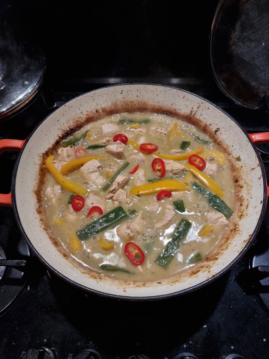 It's days like these when all you need to do is take a step back and make sure you look after yourself.

The markets are rough and I dare say worst is still yet to come.

So today I took my step back and made a fresh Thai green curry.

Health is wealth.