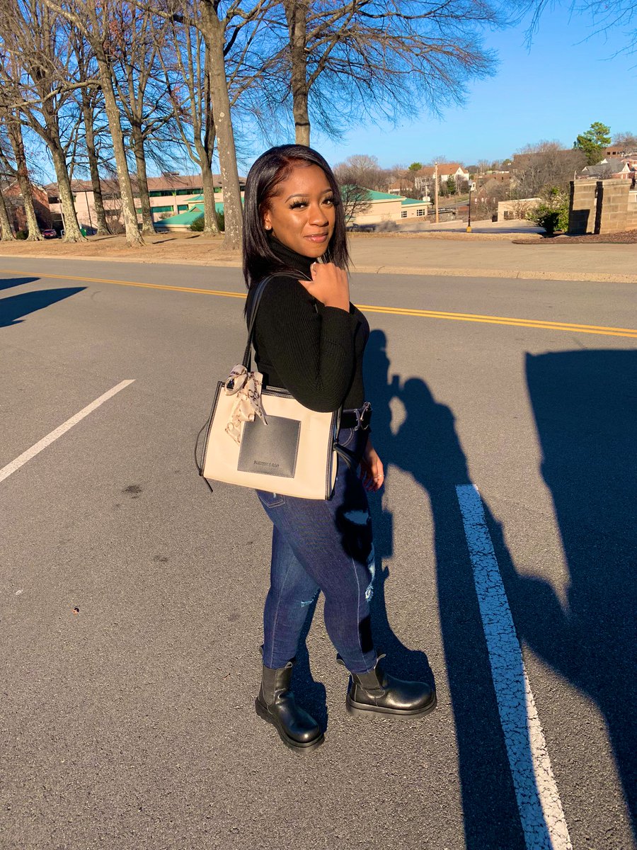 parrish_darrian's tweet photo. Today🖤🖤 https://t.co/Go8b7vCJaG