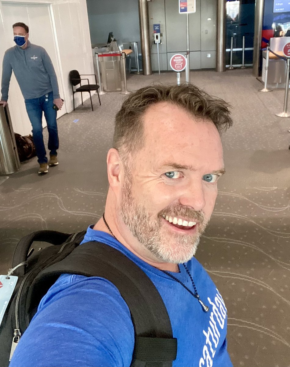 leftarmcomedy's tweet photo. With this #Covid craziness and all I do not even expect him to show, but when @Delta #mefirstmefirstguy arrives WAY before the #gateagent to claim his #prestige I can only smile and know I am #blessed to be near such #distinction #14sleeves #delta #Denver #gatelice #SkyMilesLife https://t.co/7mBLzpjTuj