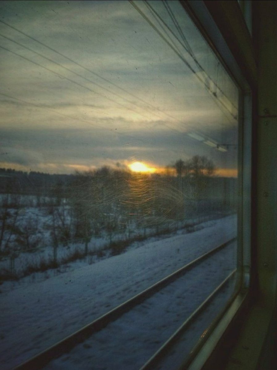 inthe_secondfor's tweet photo. 🎧Haux, Rosie Carney - "Eight" https://t.co/gY7e3apilb