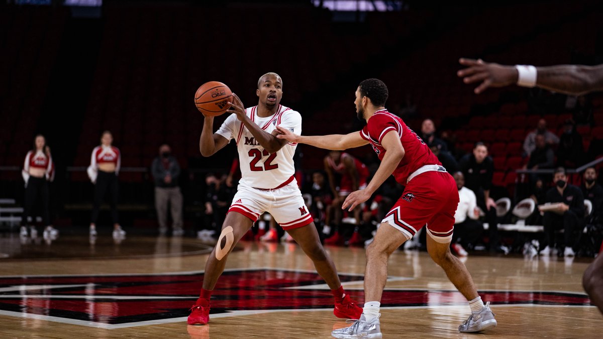 MiamiOH_BBall's tweet photo. 𝙒𝙃𝘼𝙏 𝘼 𝙂𝘼𝙈𝙀 🤩

#RiseUpRedHawks https://t.co/9jSyP8gmMB
