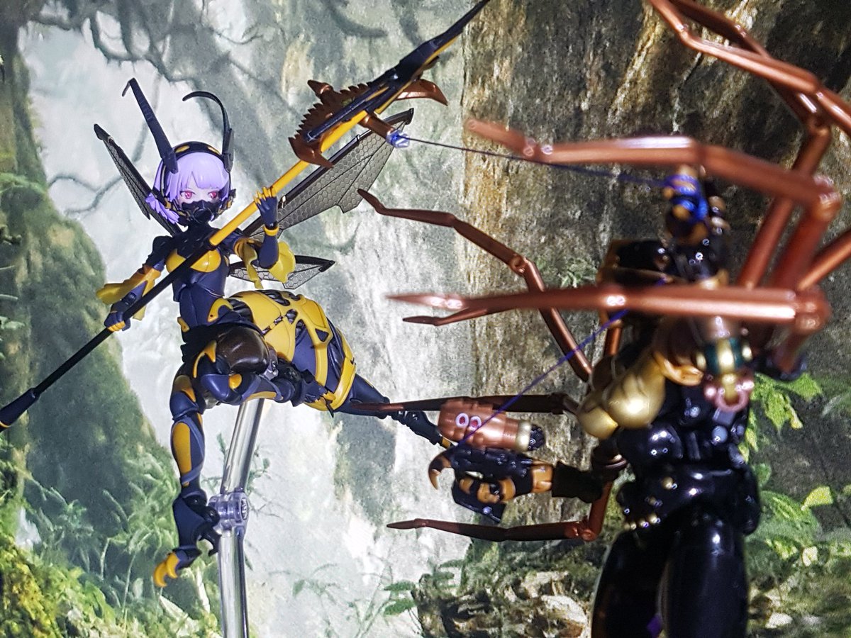 TheLocalBard's tweet photo. Spider vs Wasp 

#Transformers #BeastWars #Blackarachnia #SnailShellWaspGirl #SnailShell #Bee03WWaspGirl https://t.co/BjipgTLjEX
