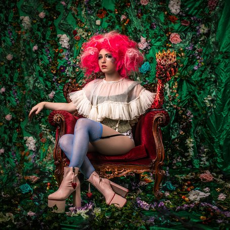 BAYSTAGES's tweet photo. @katrowbeeshow sings A SPACE ODDITY for four performances starting 02.11.22 at the Alcazar Theatre. #baystages https://t.co/Pq2Rl8bwWA @songkick https://t.co/JajoljjzRQ