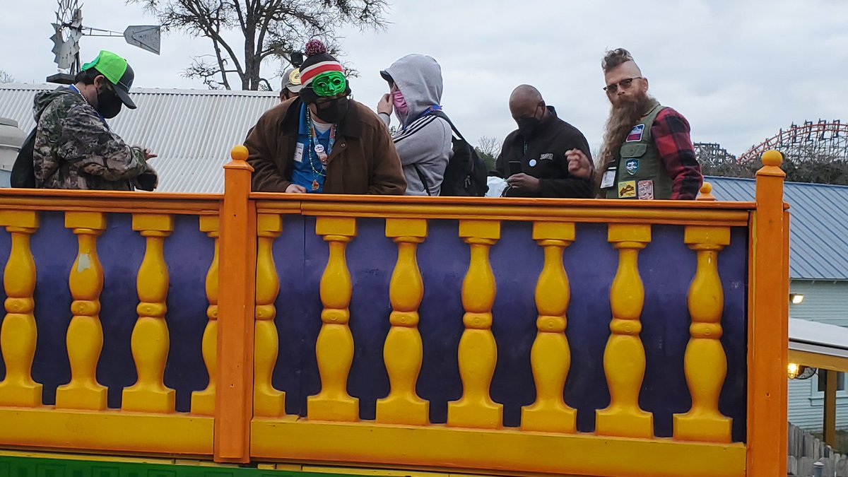 acesouthcentral's tweet photo. More of our EFT (Exclusive Float Time) for #ACEwinterfest 41 attendees at @SF_FiestaTexas! #RideWithACE #FloatWithACE @aceonlineorg https://t.co/89dOSCE1rq