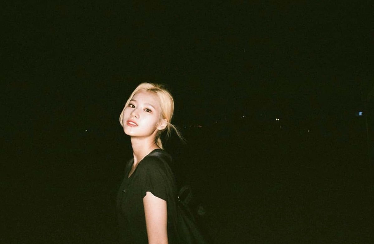sanapics's tweet photo. late night dates with sana https://t.co/047hpFZ3QB