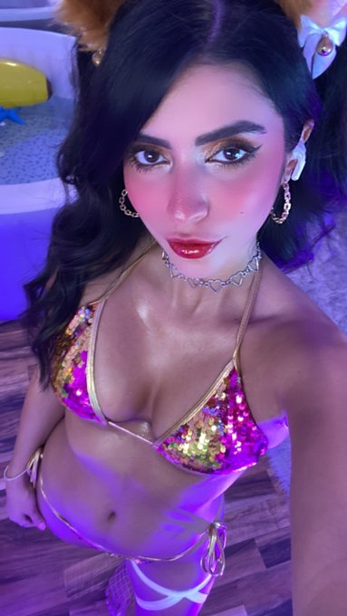 help me im stuck. &amp; live now https://t.co/q6WX6tvPV0<a href="/tag/pokemon"class="tags"><span>#pokemon</span></a><a href="/tag/pokemonshiningpearl"class="tags"><span>#pokemonshiningpearl</span></a><a href="/tag/pokemonbrillia"class="tags"><span>#pokemonbrillia</span></a>