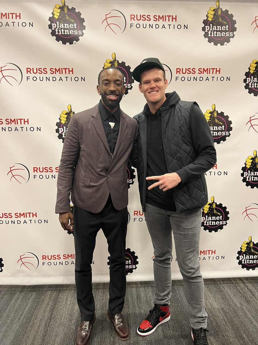 JoshRogers13's tweet photo. Congrats to my bro @Specter_Smit for his jersey retirement today at @LouisvilleMBB ! #BasedKing https://t.co/8B2triIVWX