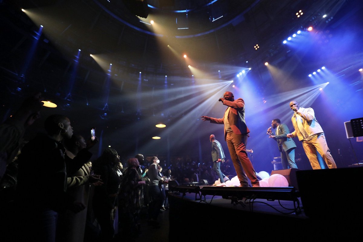 RoundhouseLDN's tweet photo. @TheKingdomChoir we are trying to find the words to describe tonight...
Heaven-sent. Inspirational. The LITERAL sound of joy! The In the Round Festival stage was truly blessed tonight ❤

#intheround2022 #thekingdomchoir
📸 @justjohnphoto https://t.co/dcfp9AsznO
